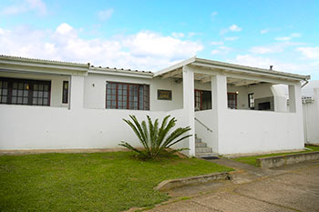 No 1 Cottage - Jeffreys Bay Accommodation