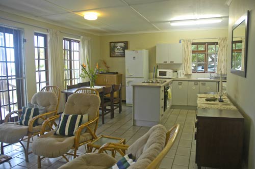 No 14 Cottage - Jeffreys Bay Accommodation